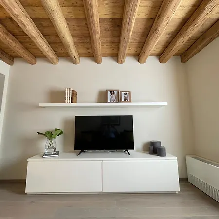 Palazzo Zurloni Ferienhaus *